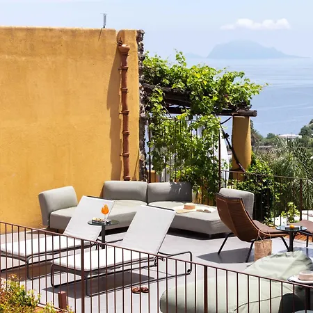 Ravesi Otel Malfa (Salina)