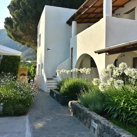 Ravesi Otel