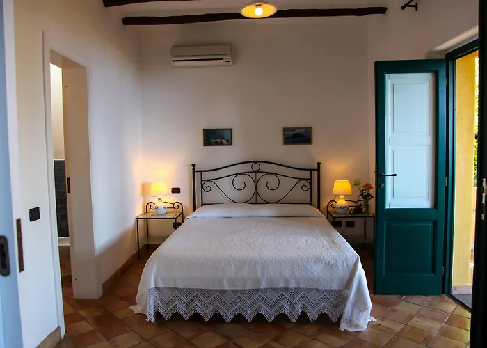 Ravesi Hotel Malfa (Salina)