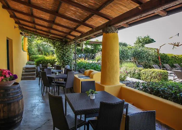 Hotel Ravesi Malfa (Salina)