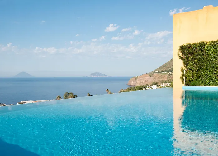 Ravesi 3* Malfa (Salina)